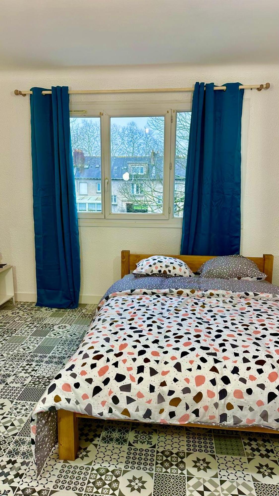 Le Bord De La Loire - Chambre Avec Salle De Bains Commune ナント エクステリア 写真